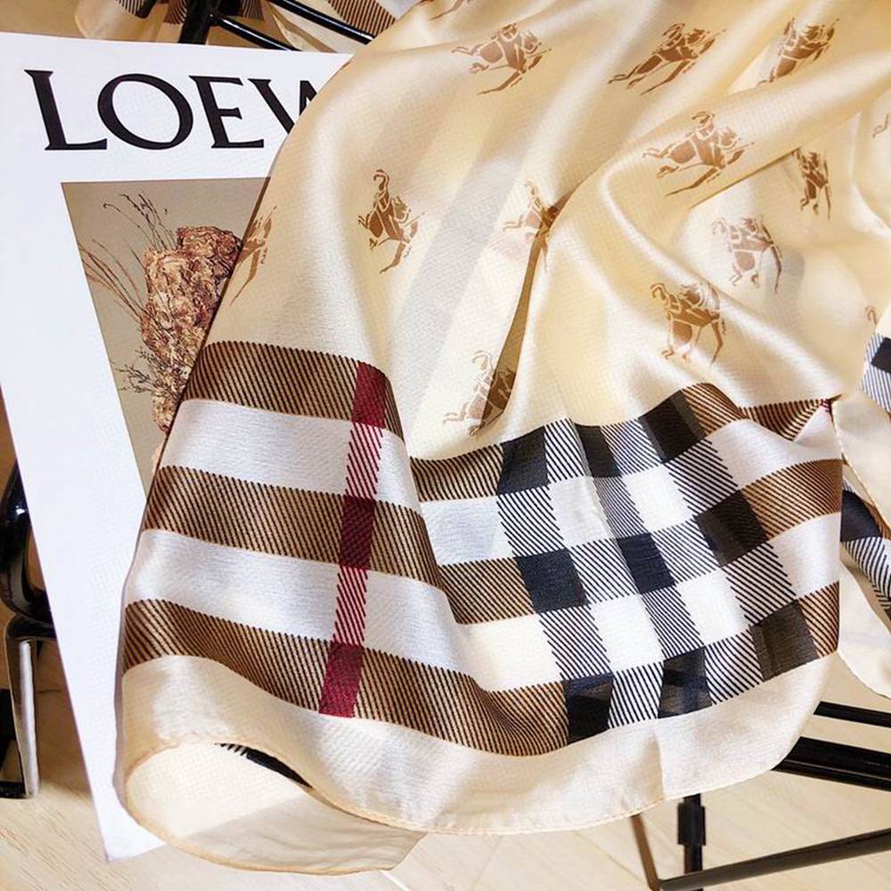 Bv*b*rry Scarf